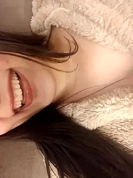 Snapshot of im_here- chatting on February 1, 9:51 pm im here- online show from February 1, 9:51 pm
