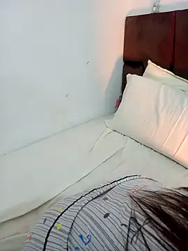 im here- online show from May 6, 8:14 pm
