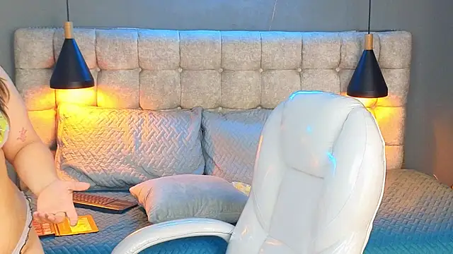 Laia and Aloby online show from March 15, 10:33 pm