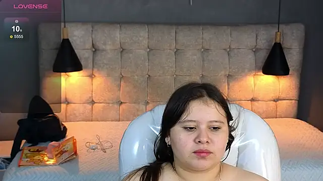 Laia and Aloby online show from October 7, 10:07 pm