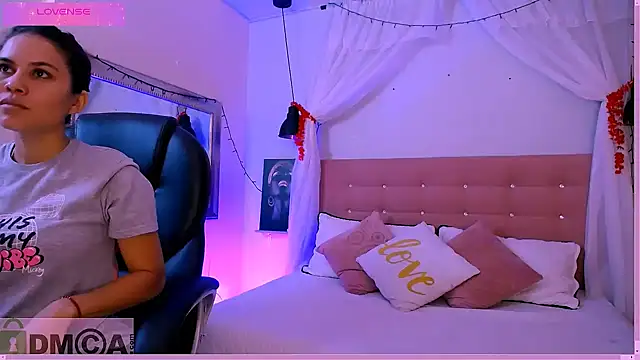 natasha  jackson online show from February 4, 1:59 pm