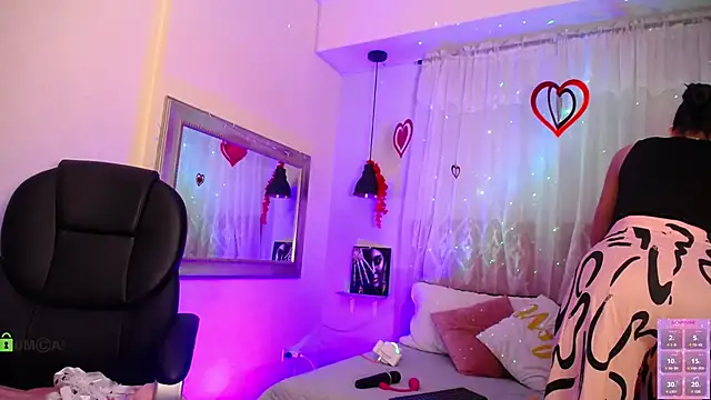 natasha  jackson online show from March 3, 12:58 pm