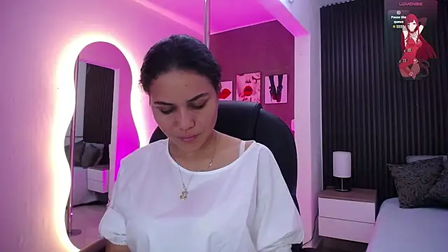 natasha  jackson online show from October 18, 12:39 pm