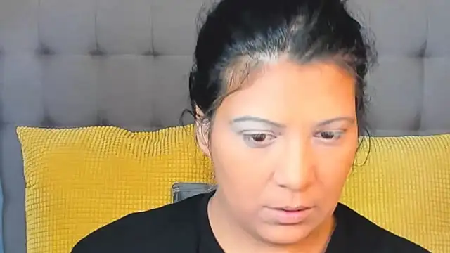 AmyCubes online show from February 12, 8:42 am