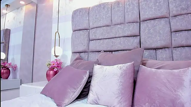 melaniee jones online show from April 21, 5:28 pm