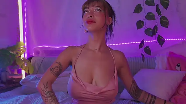 Kitty arts online show from January 11, 1:59 am