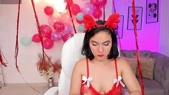 Snapshot of kendaall_jenner_ chatting on December 6, 4:03 am kendaall jenner  online show from December 6, 4:03 am