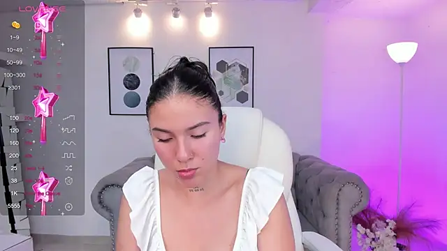 Snapshot of kendaall_jenner_ chatting on December 21, 3:36 am kendaall jenner  online show from December 21, 3:36 am