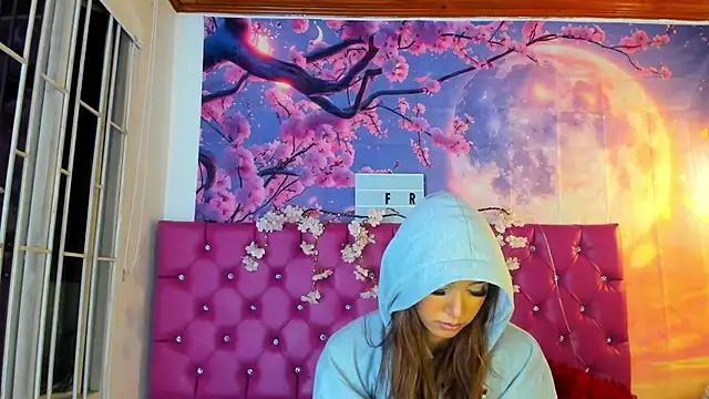 Snapshot of Nikol_Rang__ chatting on February 25, 10:15 am Nikol Rang online show from February 25, 10:15 am