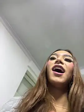Snapshot of Nikol_Rang__ chatting on March 5, 4:02 am Nikol Rang online show from March 5, 4:02 am