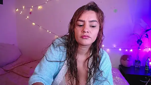 Lu perez online show from November 15, 4:25 pm