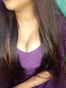 Snapshot of Sreya213 chatting on November 9, 4:22 am Sreya213 online show from November 9, 4:22 am