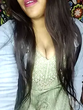 Snapshot of Sreya213 chatting on February 3, 8:36 pm Sreya213 online show from February 3, 8:36 pm