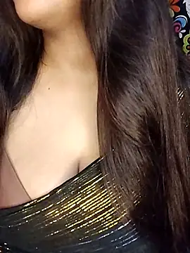 Sreya213 online show from April 21, 5:28 pm