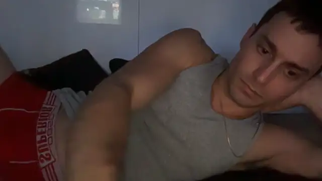 Snapshot of hot_shot_13 chatting on October 29, 2:36 am hot shot 13 online show from October 29, 2:36 am