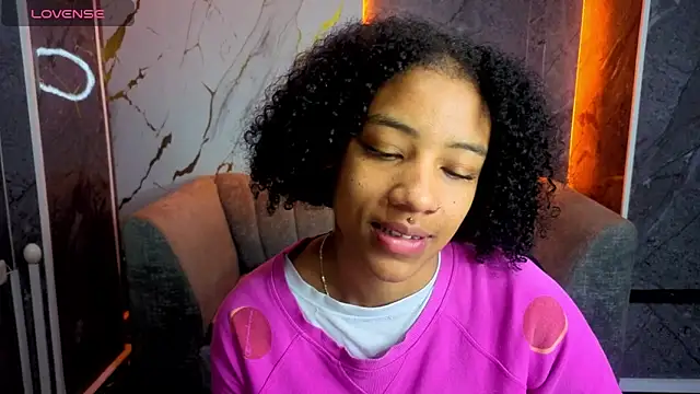 Violeth b online show from November 15, 12:45 pm