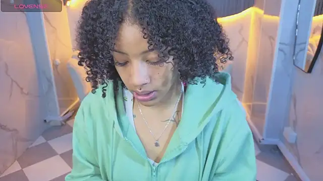 Violeth b online show from February 18, 12:56 pm