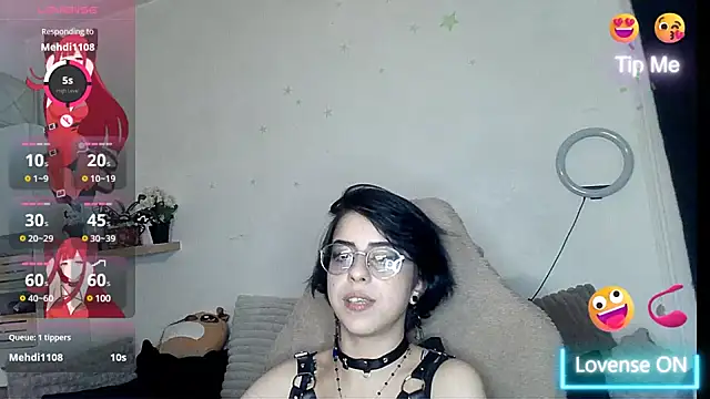 LisandreLaVenale online show from January 1, 2:19 am