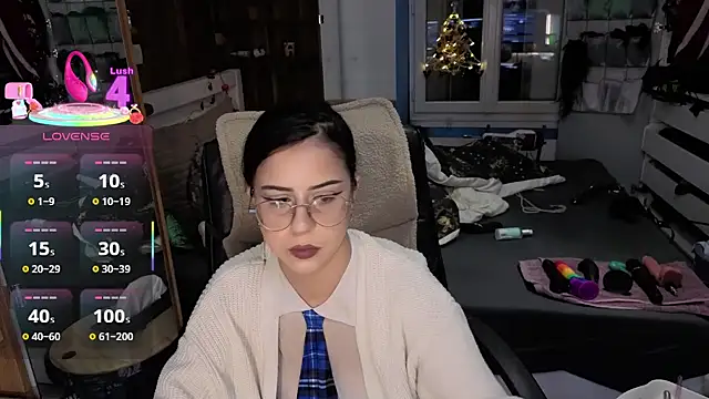 LisandreLaVenale online show from December 4, 9:45 pm