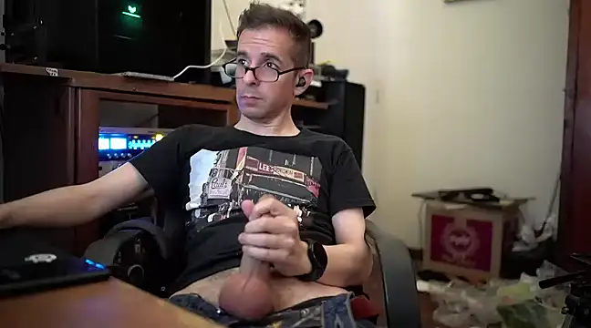 Snapshot of Branddoc chatting on January 31, 7:18 pm Branddoc online show from January 31, 7:18 pm