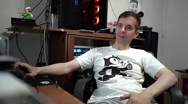 Snapshot of Branddoc chatting on February 4, 7:18 am Branddoc online show from February 4, 7:18 am