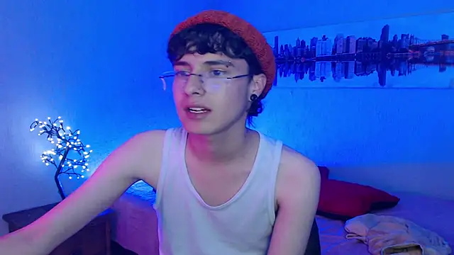 Snapshot of Jeam_hot chatting on December 7, 12:08 am Jeam hot online show from December 7, 12:08 am