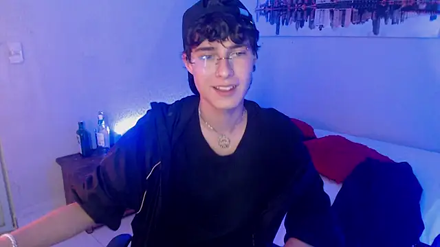 Snapshot of Jeam_hot chatting on January 4, 1:10 am Jeam hot online show from January 4, 1:10 am