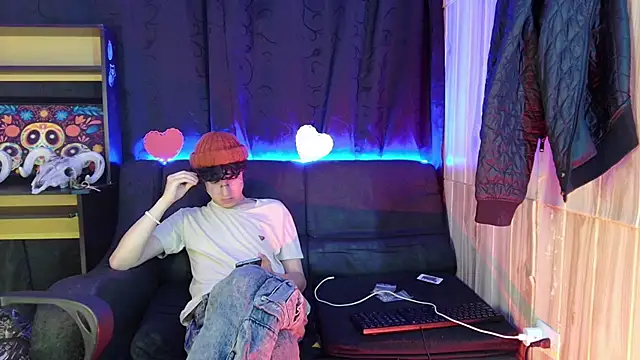 Snapshot of Jeam_hot chatting on February 16, 1:03 am Jeam hot online show from February 16, 1:03 am