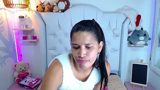 Alison Wiley online show from March 11, 6:47 pm