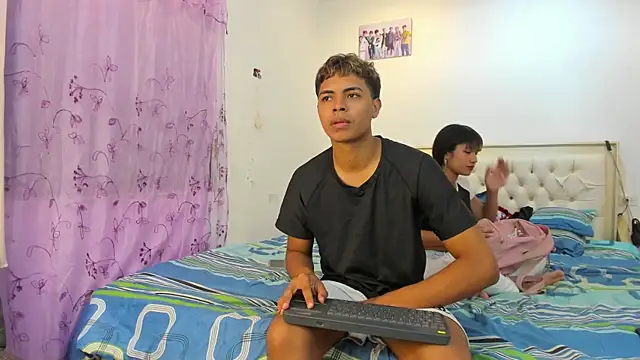 Snapshot of dafnezahiraa_ chatting on March 19, 3:41 am dafnezahiraa online show from March 19, 3:41 am