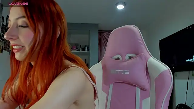 Snapshot of Lana_bunny_t chatting on December 20, 1:25 am Lana bunny t online show from December 20, 1:25 am