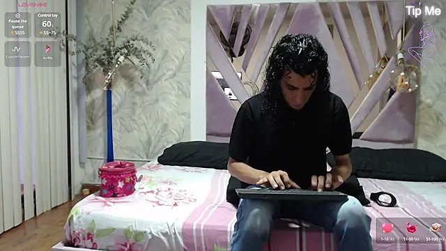 Snapshot of jackstanford chatting on January 4, 1:21 pm jackstanford online show from January 4, 1:21 pm