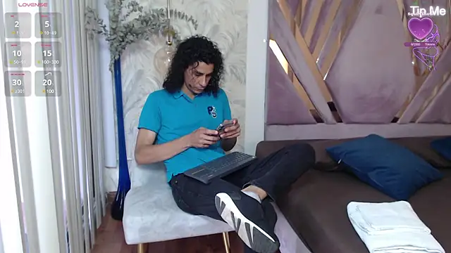 Snapshot of jackstanford chatting on January 31, 1:12 pm jackstanford online show from January 31, 1:12 pm