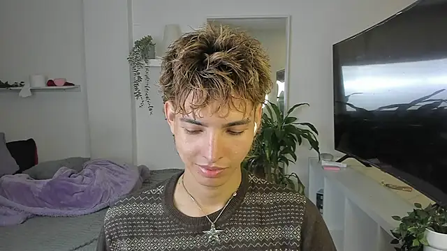 santy-kitty online show from October 30, 1:29 am