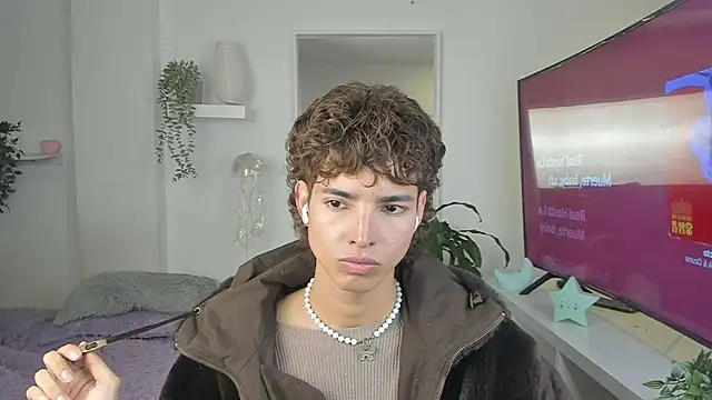 santy-kitty online show from November 27, 12:46 am