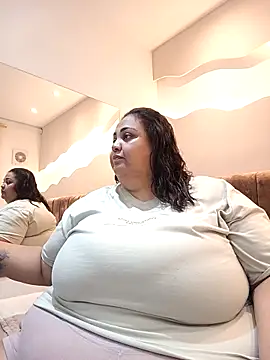 Snapshot of Alisson_am chatting on February 19, 12:12 pm Alisson am online show from February 19, 12:12 pm