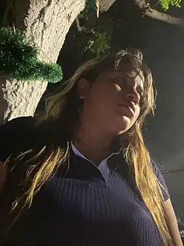 perlita05 online show from February 4, 1:11 am