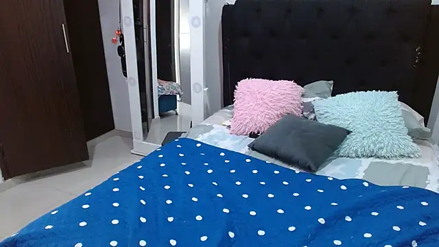 amazonafit  online show from January 15, 6:40 pm