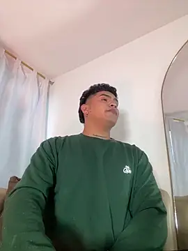 MatheoVelez online show from December 3, 8:17 pm