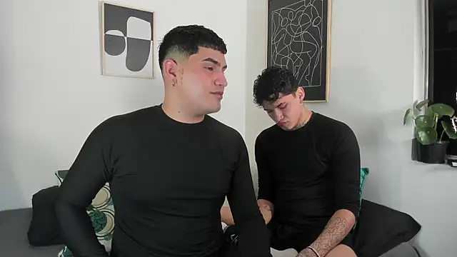 MatheoVelez online show from February 14, 4:37 am