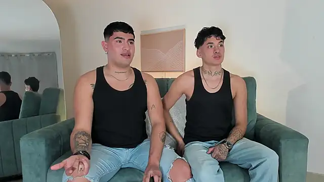 MatheoVelez online show from February 28, 3:04 am