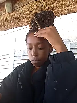 02Boitybaby online show from February 6, 1:10 pm