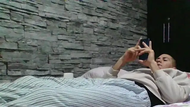 Snapshot of Sexylatin64 chatting on June 10, 3:18 am Sexylatin64 online show from June 10, 3:18 am