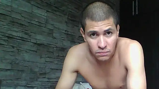 Snapshot of Sexylatin64 chatting on July 9, 3:16 pm Sexylatin64 online show from July 9, 3:16 pm