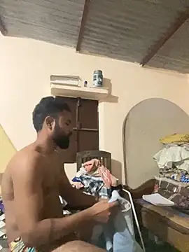 pura43 online show from November 3, 6:20 pm