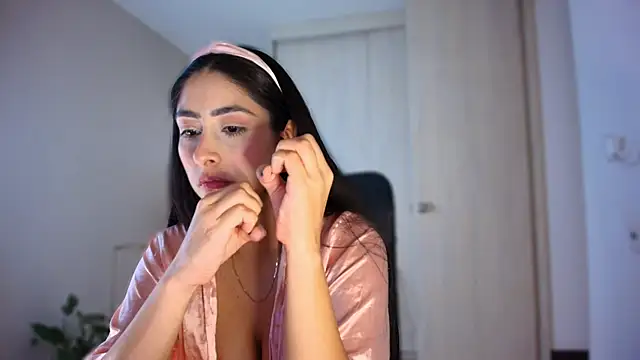auroracaruso11 online show from May 24, 8:58 pm