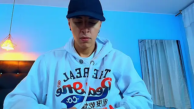 Lobo 17  online show from February 1, 8:18 am