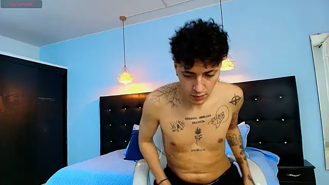 Lobo 17  online show from February 18, 10:38 am