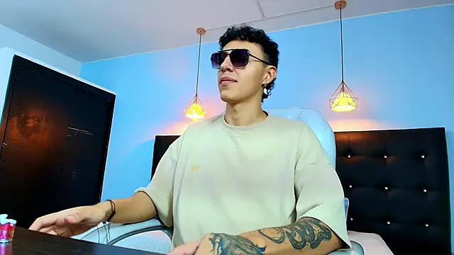 Lobo 17  online show from February 26, 4:14 am