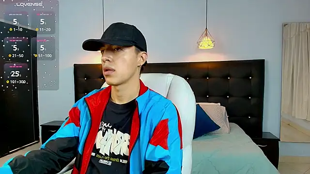 Lobo 17  online show from March 14, 3:59 am